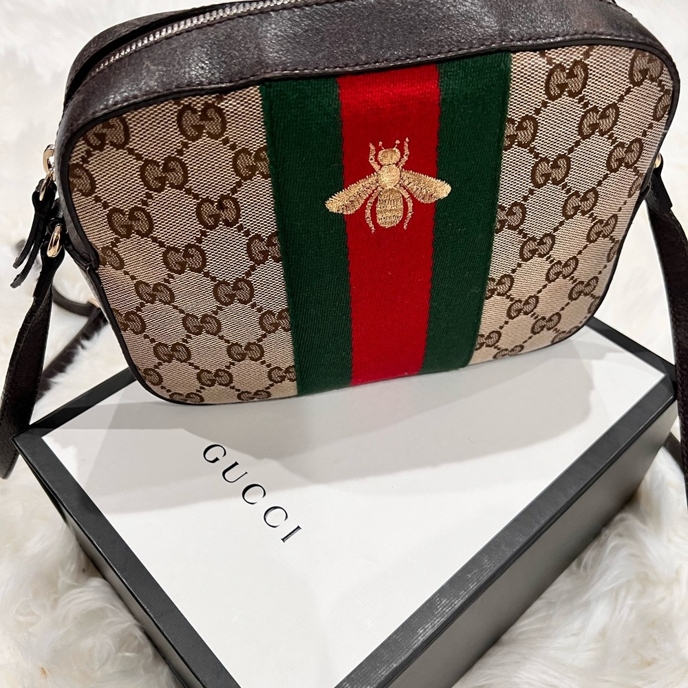 Gucci crossbody purse